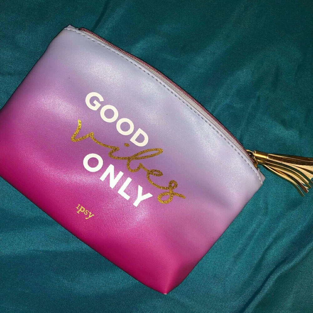 Ipsy makeup bag